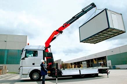 Metalinių garažų pervežimas: ką reikia žinoti prieš išardymą ir transportavimą?
